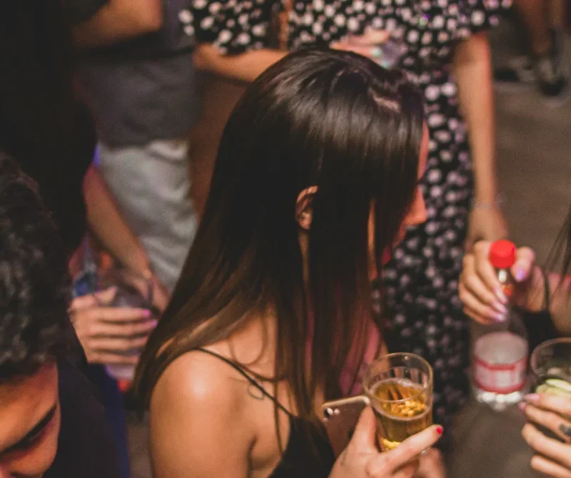 Best Cocktail Pairings for Late-Night Bites